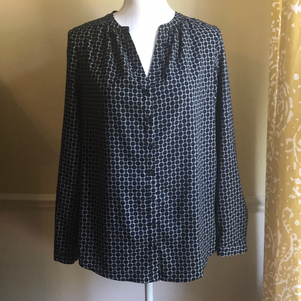 Black/white blouse